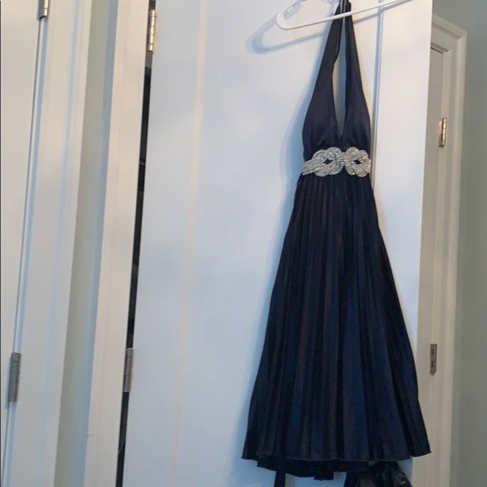 Xscape, pleated dress, HOT, size 4